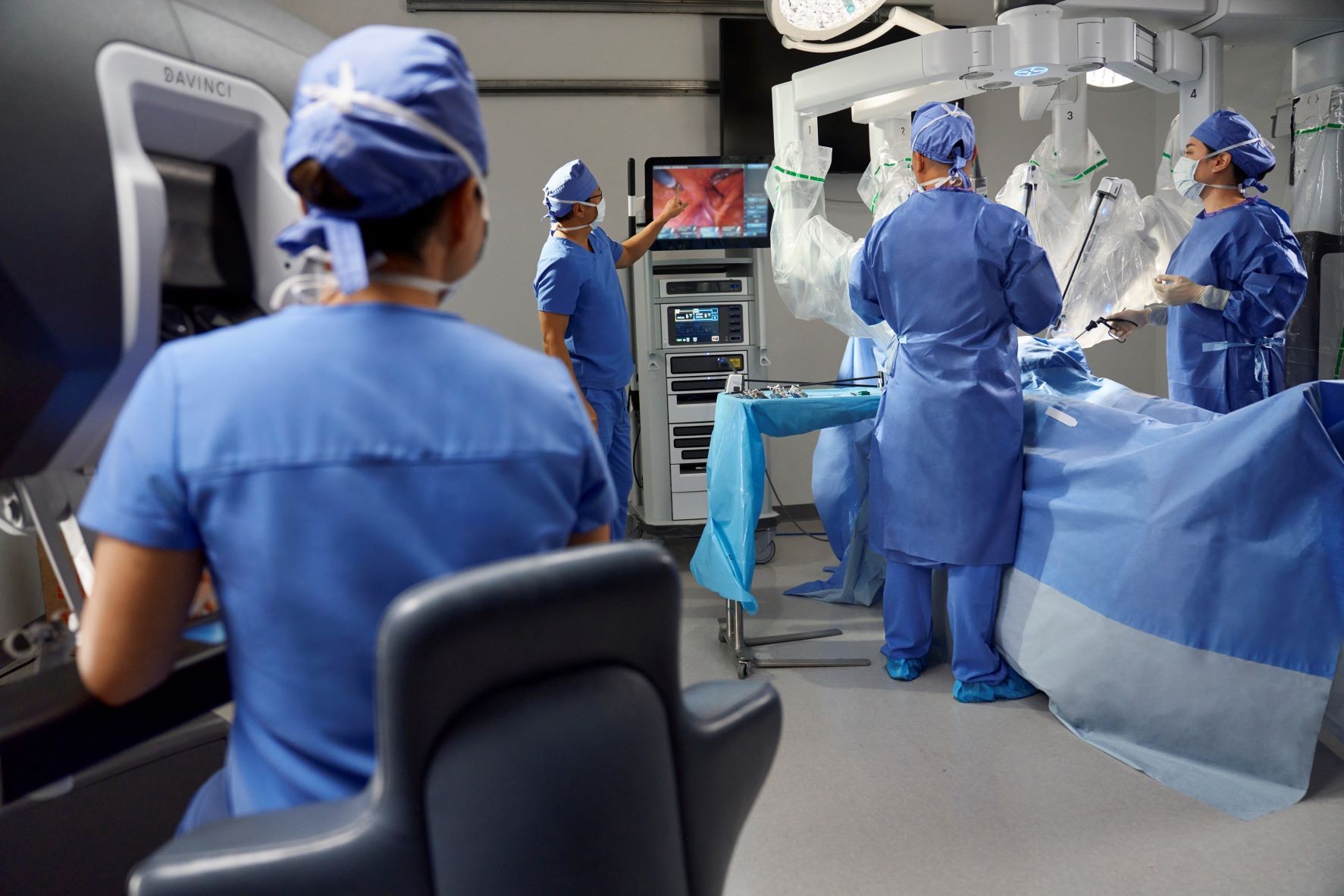 Dudley Group Surgical Robot performs first operation.jpg